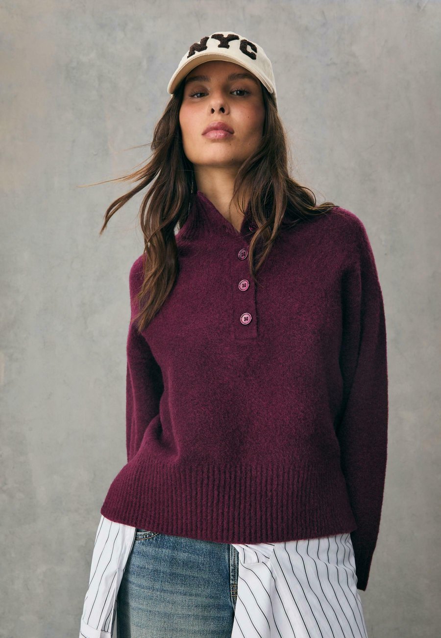 Джемпер Stradivarius WITH BUTTONS, Dark Red
Джемпер Stradivarius WITH BUTTONS, Dark Red