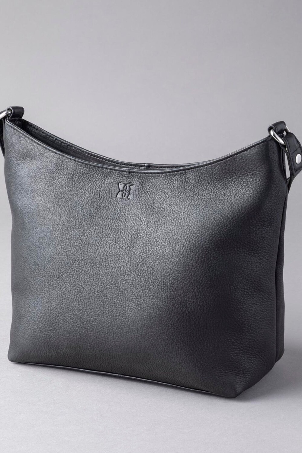 Кожаная сумка через плечо Grasmere Lakeland Leather, черный
Кожаная сумка через плечо Grasmere Lakeland Leather, черный