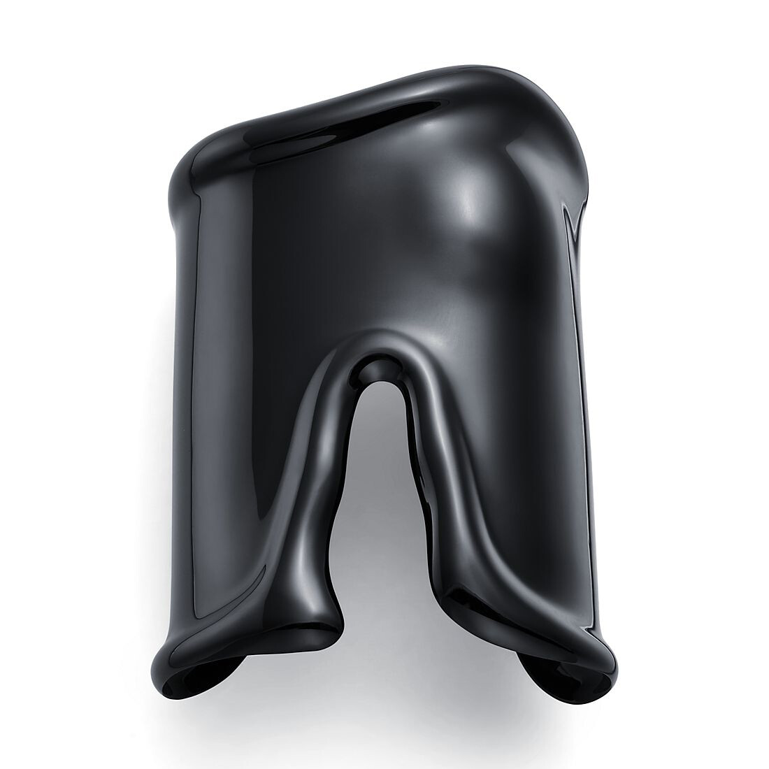 Браслет Tiffany & Co. Elsa Peretti Large Bone, медь с черным покрытием
Браслет Tiffany & Co. Elsa Peretti Large Bone, медь с черным покрытием