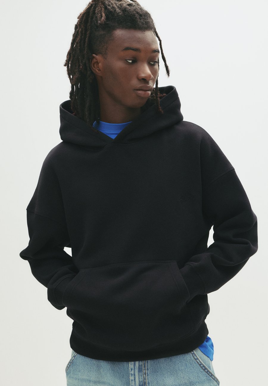 Худи PULL&BEAR Hoodie, Black
Худи PULL&BEAR Hoodie, Black