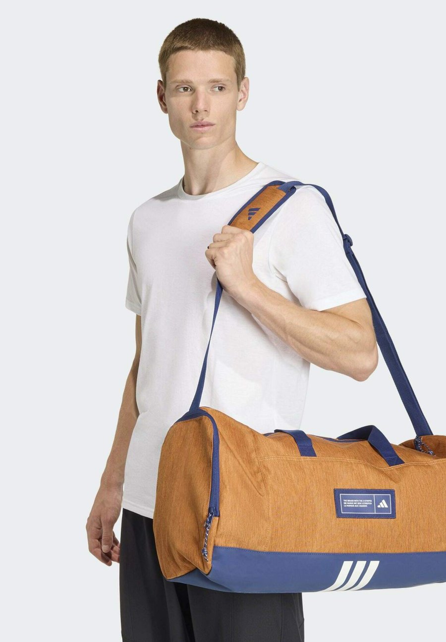 Спортивная сумка Adidas Performance 4ATHLTS DUFFEL MEDIUM, Tech Copper Off White/Brown
Спортивная сумка Adidas Performance 4ATHLTS DUFFEL MEDIUM, Tech Copper Off White/Brown