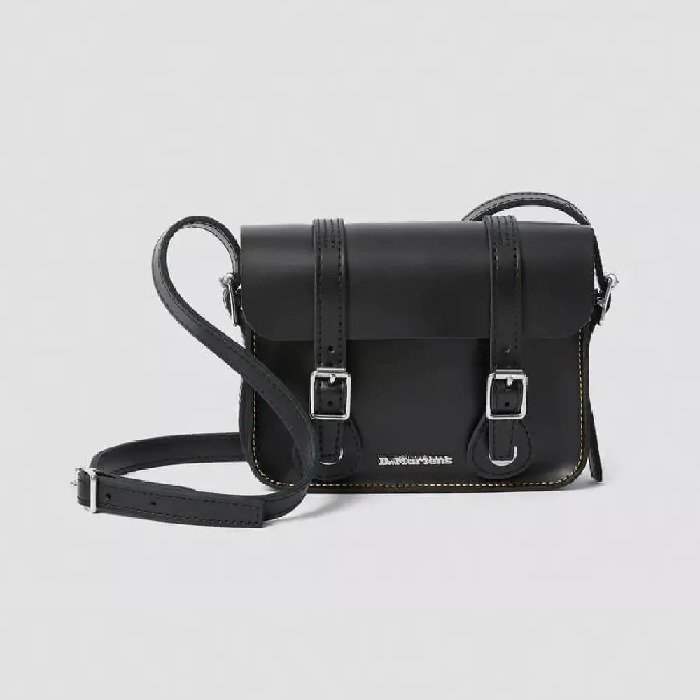 Сумка Dr. Martens 7 Inch Leather Crossbody, черный
Сумка Dr. Martens 7 Inch Leather Crossbody, черный