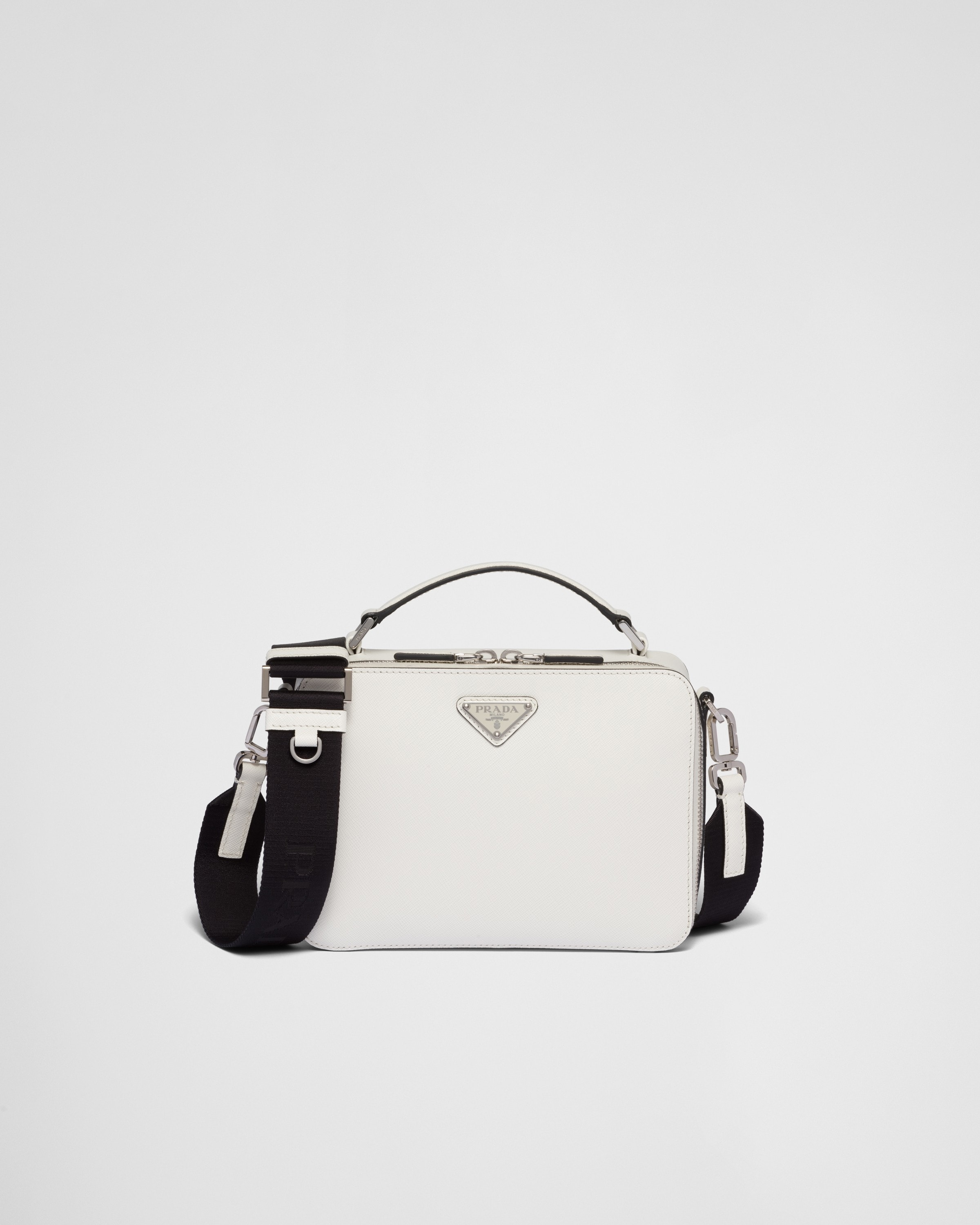 Сумка Prada Brique среднего размера из сафьяновой кожи Prada, белая
Сумка Prada Brique среднего размера из сафьяновой кожи Prada, белая