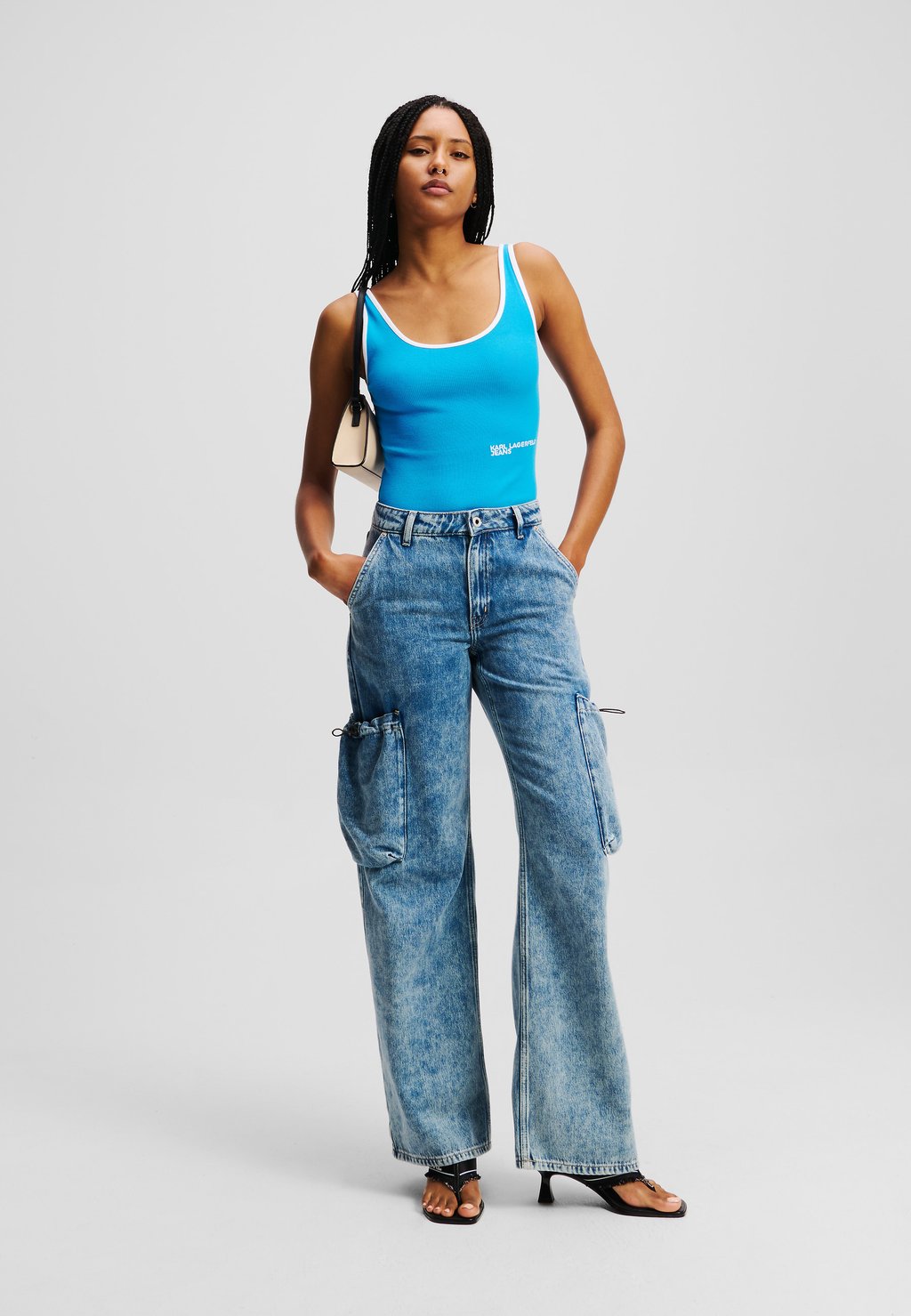 Брюки карго MID-RISE UTILITY Karl Lagerfeld Jeans, синий
Брюки карго MID-RISE UTILITY Karl Lagerfeld Jeans, синий