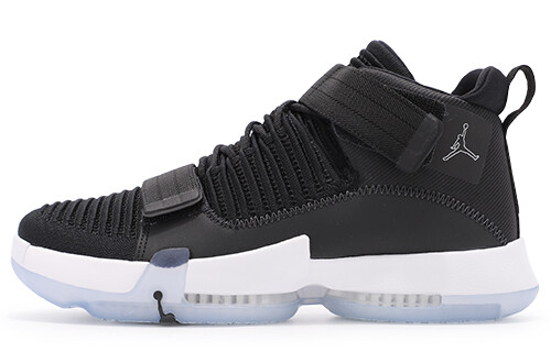 Мужские баскетбольные кроссовки Jordan TEAM
Мужские баскетбольные кроссовки Jordan TEAM