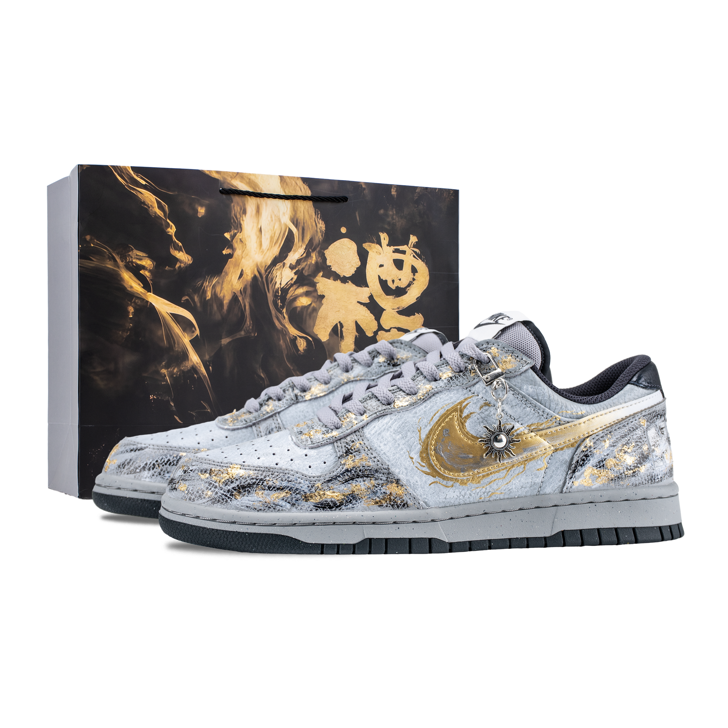 Nike Кроссовки для скейтбординга Big Vairocana Golden Flame Abrasion Resistant Low Top мужские серо-золотые
Nike Кроссовки для скейтбординга Big Vairocana Golden Flame Abrasion Resistant Low Top мужские серо-золотые