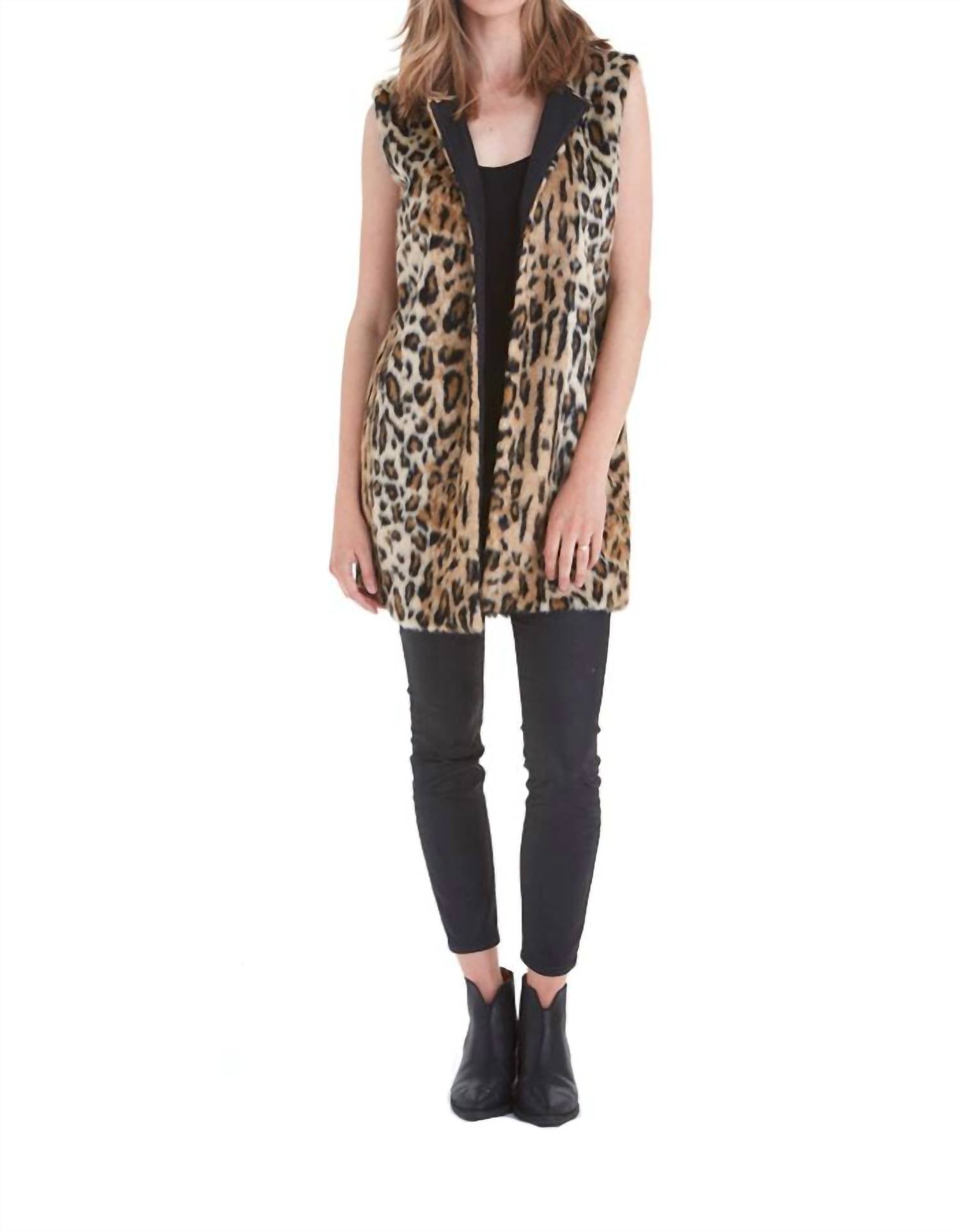 Жилет Ariah Animal Print Faux в цвете Cheetah LOVE TOKEN, Серый, Жилет Ariah Animal Print Faux в цвете Cheetah LOVE TOKEN
Жилет Ariah Animal Print Faux в цвете Cheetah LOVE TOKEN, Серый, Жилет Ariah Animal Print Faux в цвете Cheetah LOVE TOKEN