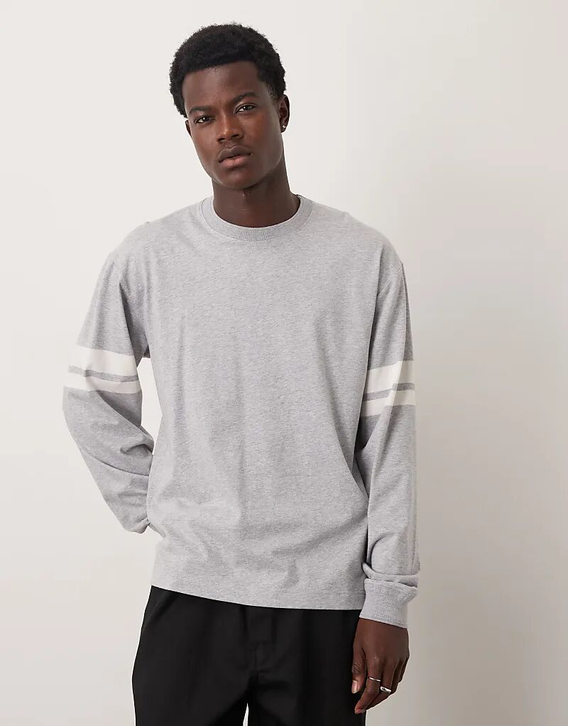 Трикотажный топ ARKET с длинными рукавами из серого меланжа с ретро-полосками
Трикотажный топ ARKET с длинными рукавами из серого меланжа с ретро-полосками