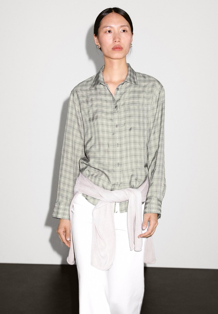 Блуза Massimo Dutti FLOWING CHECK GARMENT, Grey
Блуза Massimo Dutti FLOWING CHECK GARMENT, Grey