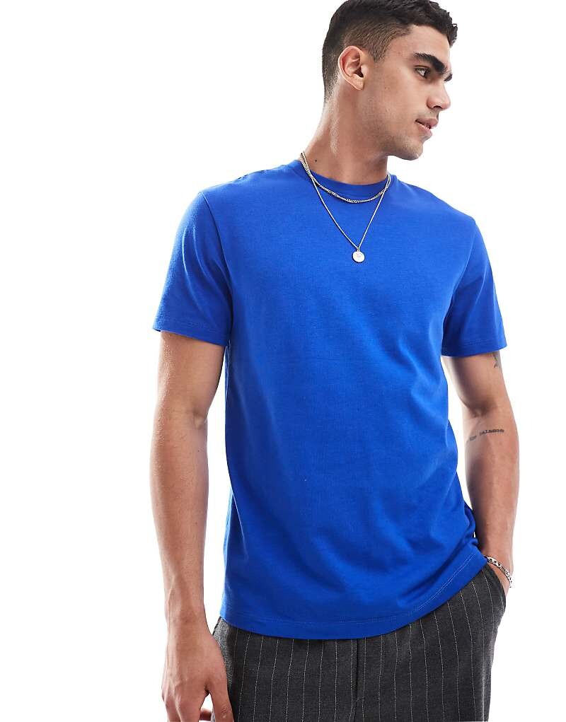 ASOS DESIGN – Essential – синяя футболка с круглым вырезом, плотность 240 г/м²
ASOS DESIGN – Essential – синяя футболка с круглым вырезом, плотность 240 г/м²