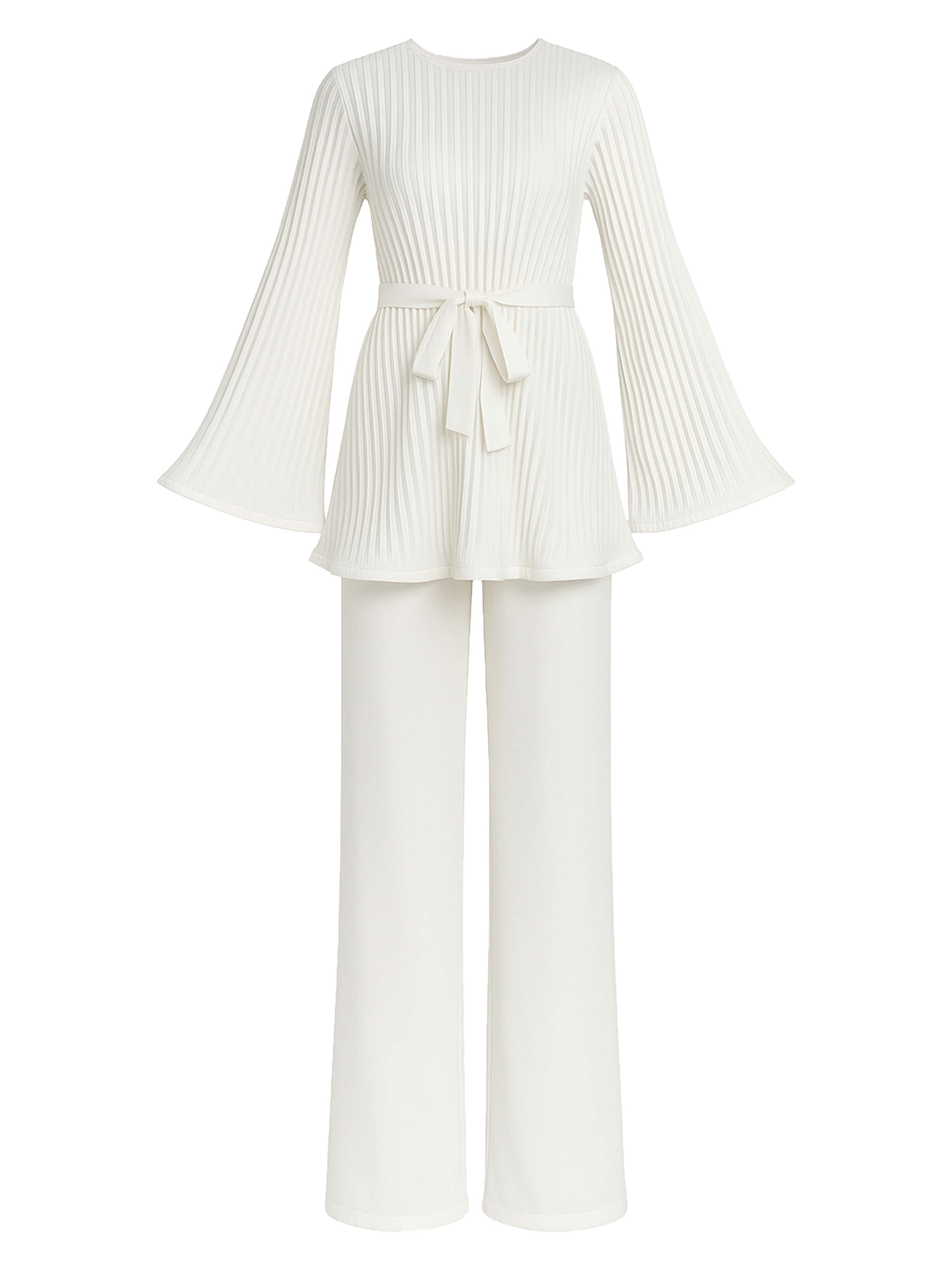 Elara Домашняя одежда в белом цвете
Elara Домашняя одежда в белом цвете