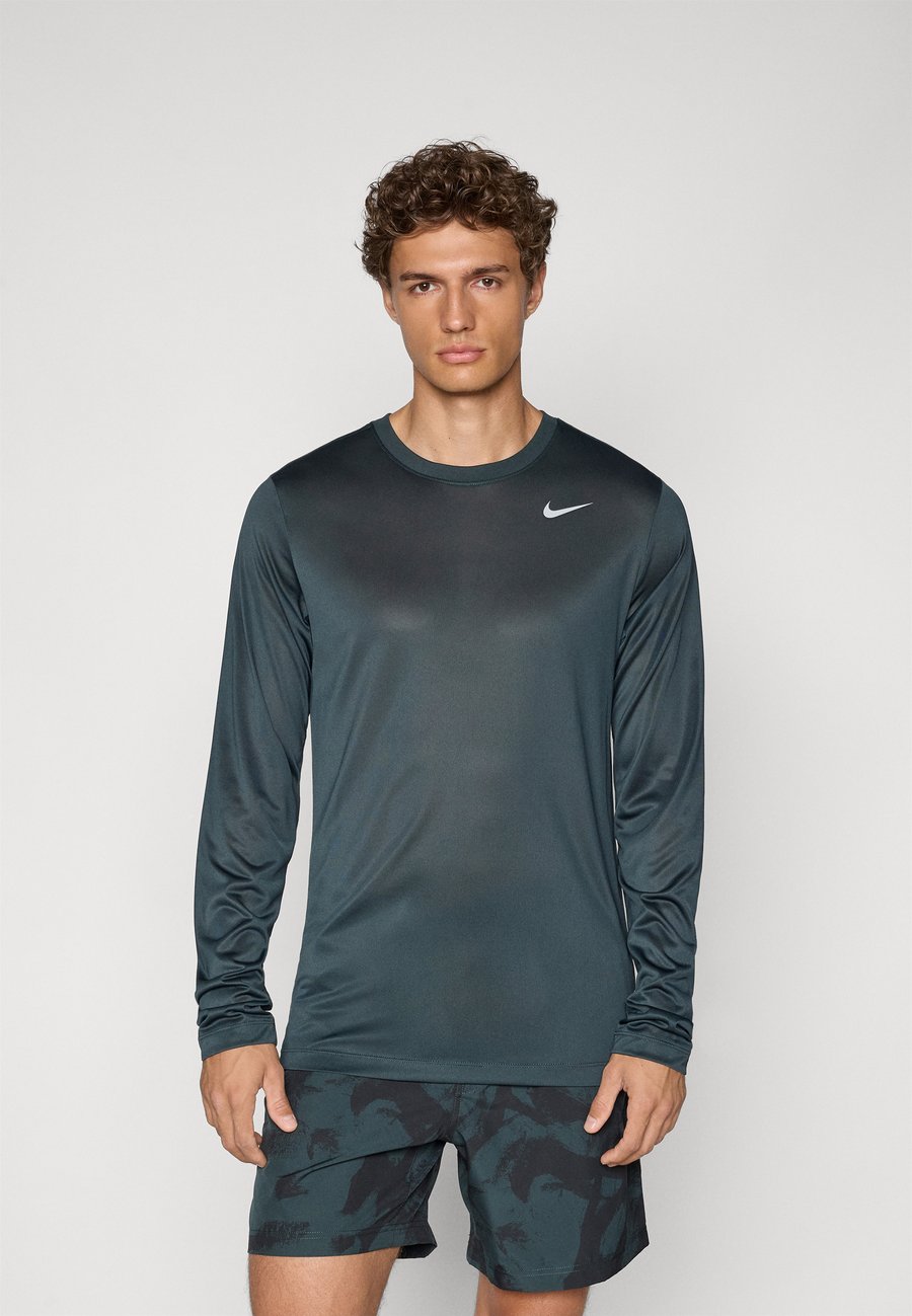 Топ Nike Performance TEE RESET, Seaweed/Matte Silver-Coloured/Dark Green
Топ Nike Performance TEE RESET, Seaweed/Matte Silver-Coloured/Dark Green