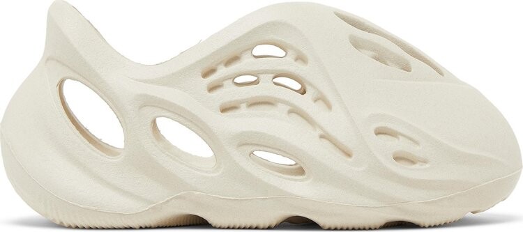 Кроссовки Adidas Yeezy Foam Runner Kids 'Sand', кремовый
Кроссовки Adidas Yeezy Foam Runner Kids 'Sand', кремовый