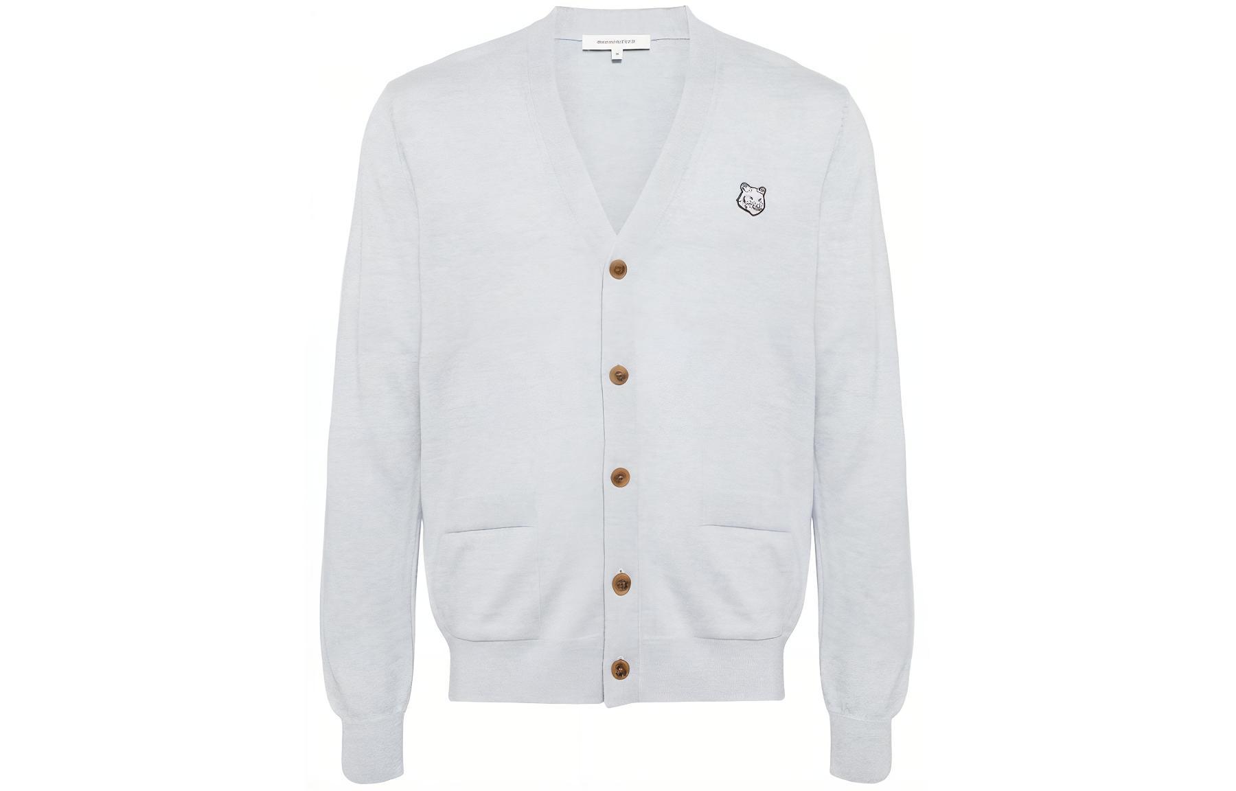 Кардиган вязаный с нашивкой Fox Head от Maison Kitsuné Maison Kitsune, светло-голубой
Кардиган вязаный с нашивкой Fox Head от Maison Kitsuné Maison Kitsune, светло-голубой