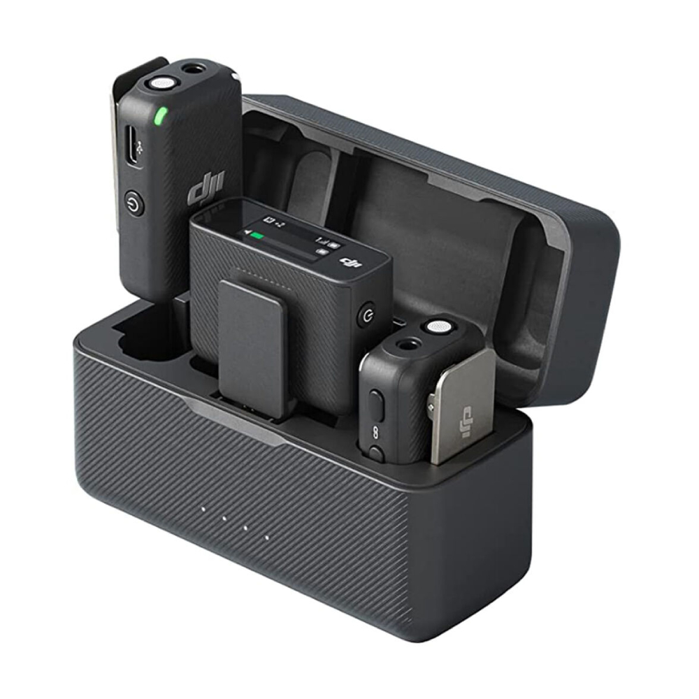 Беспроводная микрофонная система DJI Mic (CN), 2 передатчика + 1 приемник + зарядный кейс, черный
Беспроводная микрофонная система DJI Mic (CN), 2 передатчика + 1 приемник + зарядный кейс, черный