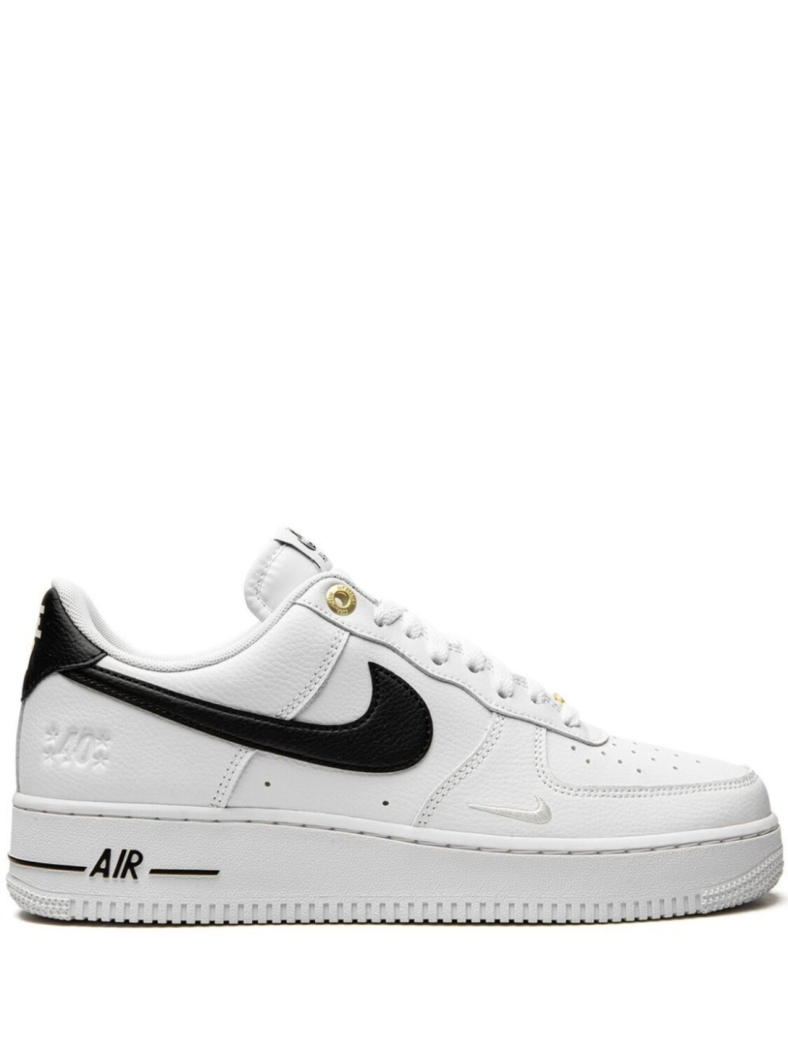 Кроссовки Nike Air Force 1 '07 LV8, белый/черный
Кроссовки Nike Air Force 1 '07 LV8, белый/черный