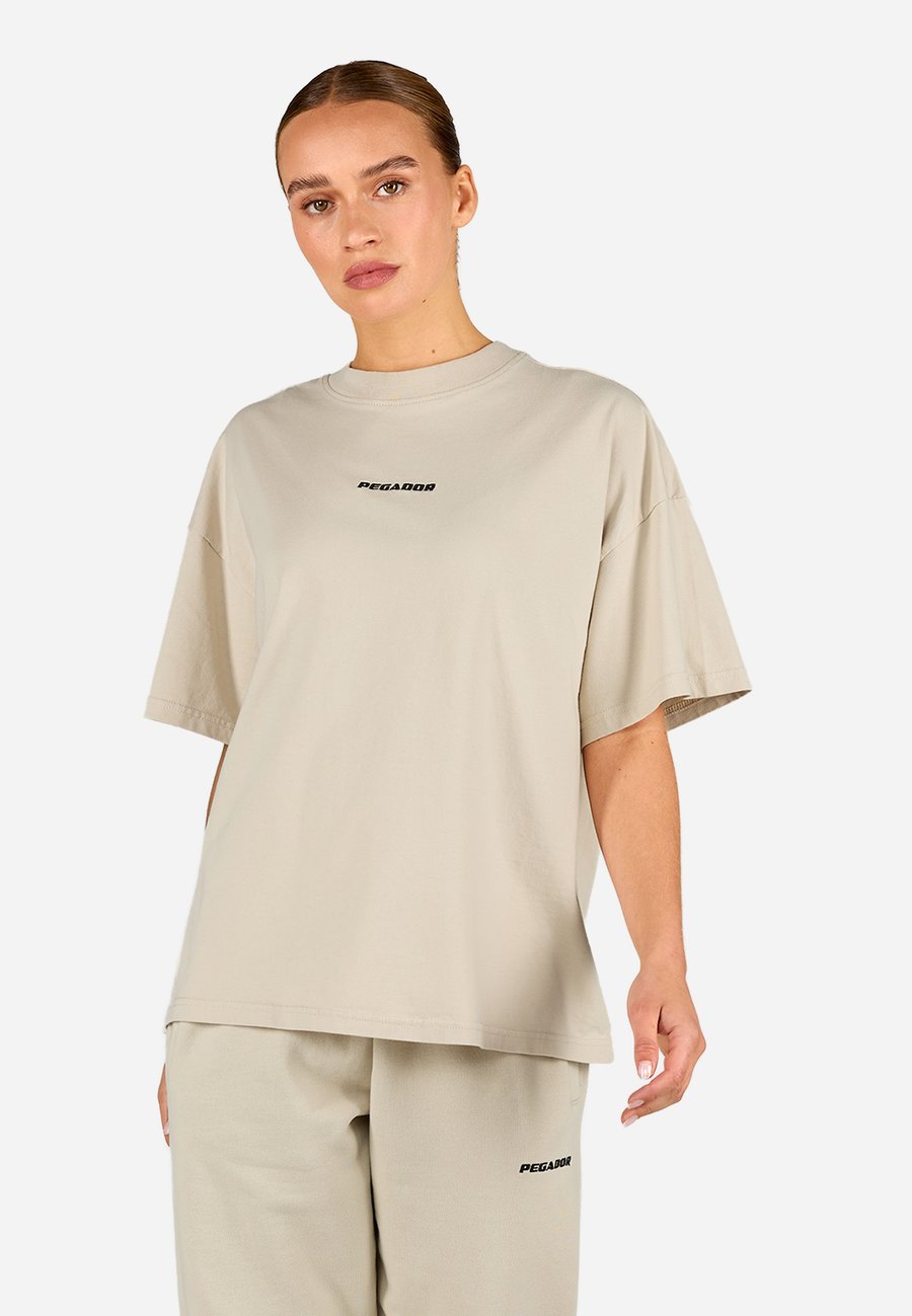 Футболка Pegador BRACY HEAVY OVERSIZED TEE, Beige
Футболка Pegador BRACY HEAVY OVERSIZED TEE, Beige