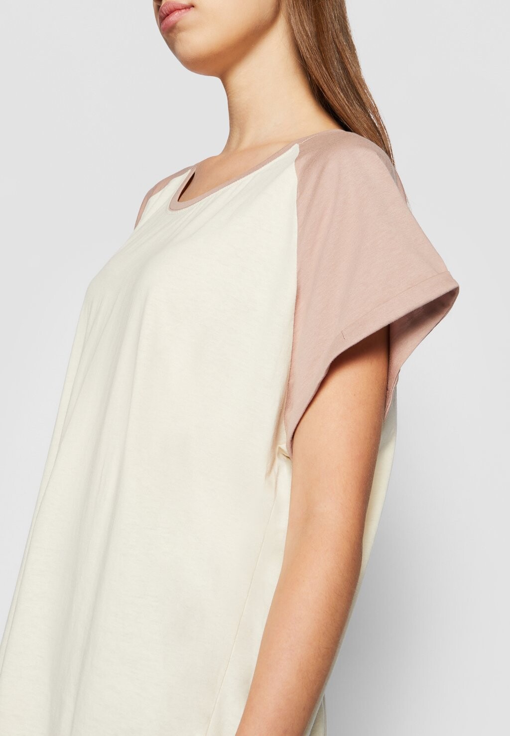 Футболка с принтом Contrast Raglan Urban Classics, белый песок/сумеречная роза
Футболка с принтом Contrast Raglan Urban Classics, белый песок/сумеречная роза