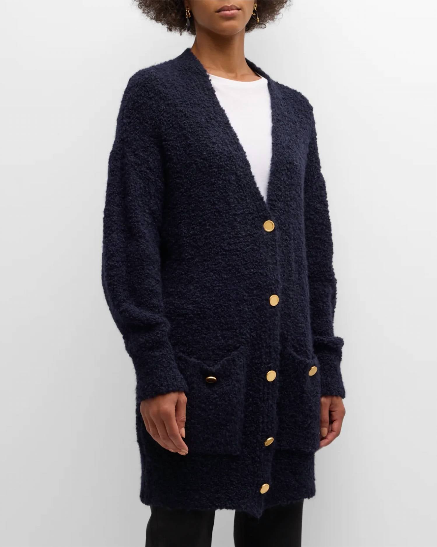 Кардиган оверсайз из букле в синем цвете FRAME
Кардиган оверсайз из букле в синем цвете FRAME