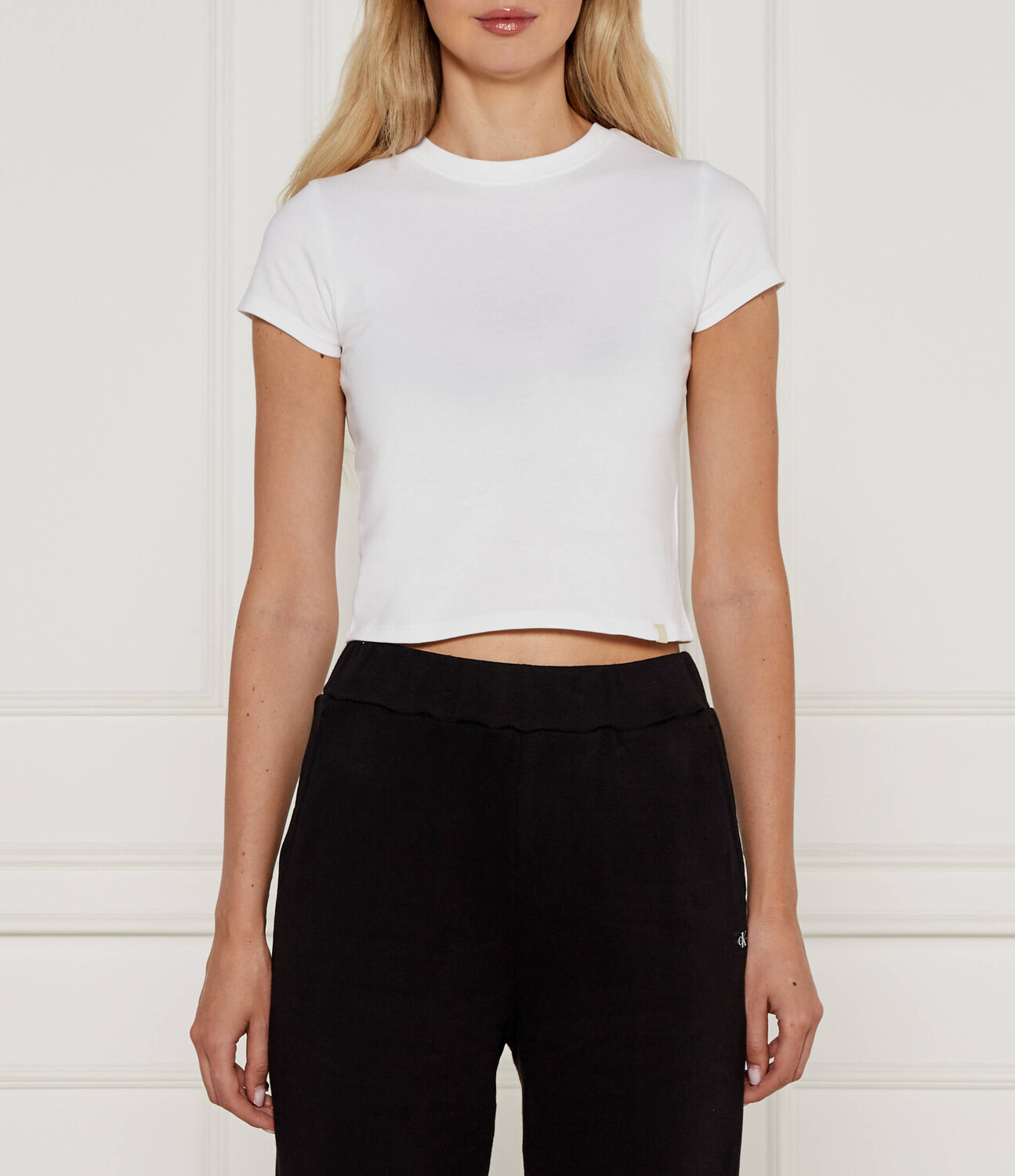 Футболка CALVIN KLEIN JEANS Cropped Fit, белый
Футболка CALVIN KLEIN JEANS Cropped Fit, белый