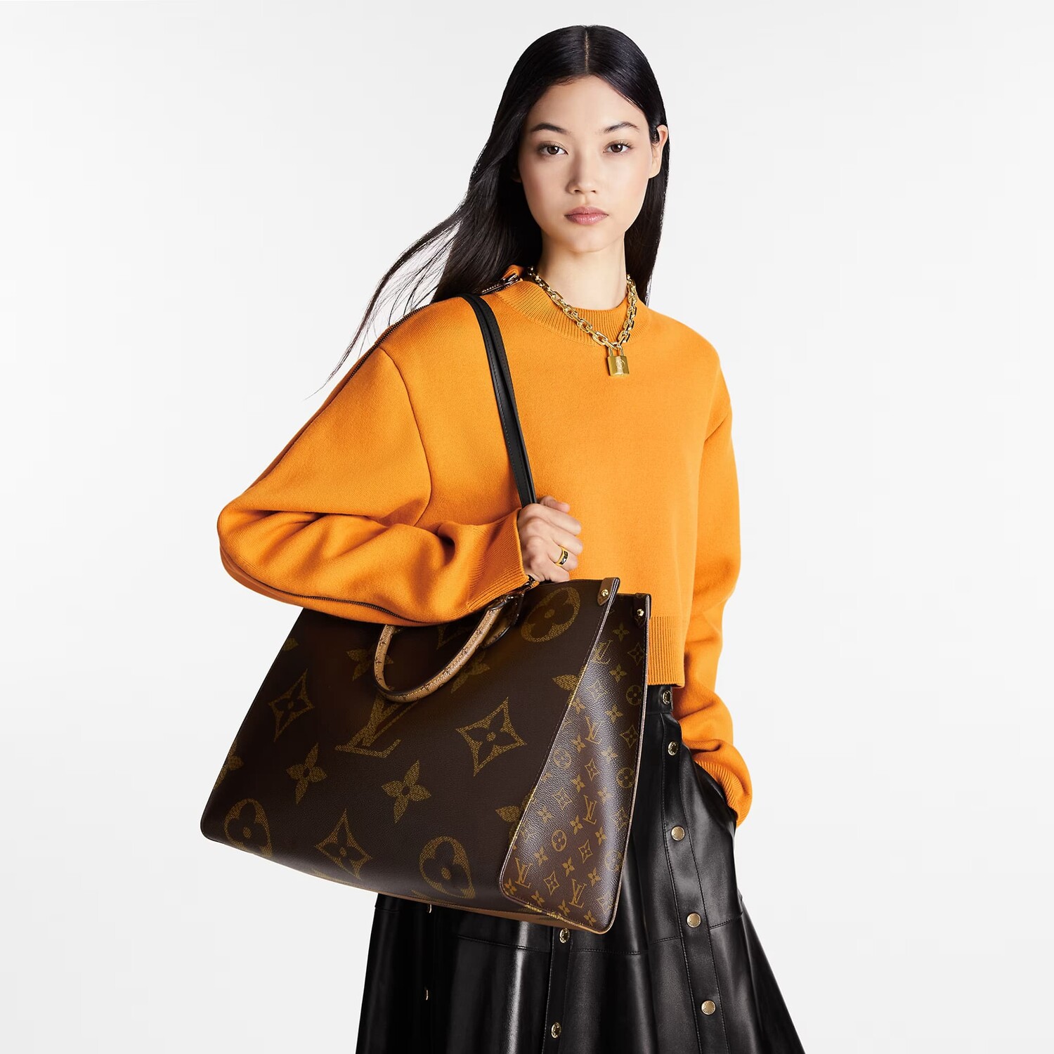 Сумка-тоут Louis Vuitton OnTheGo GM Monogram, коричневый
Сумка-тоут Louis Vuitton OnTheGo GM Monogram, коричневый