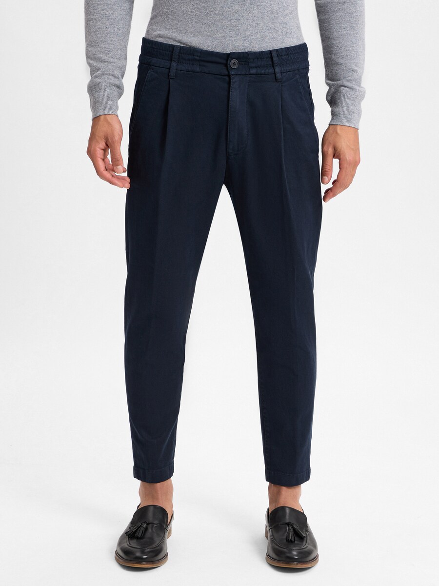 Узкие брюки со складками спереди DRYKORN Chasy, темно-синий
Узкие брюки со складками спереди DRYKORN Chasy, темно-синий