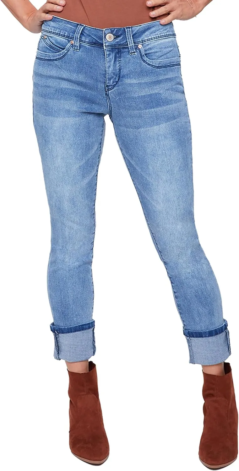 Royalty for Me Women's Sustainable Wannabettabutt Mega Cuff Ankle Jeans
Royalty for Me Women's Sustainable Wannabettabutt Mega Cuff Ankle Jeans