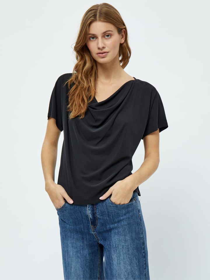 Футболка черного цвета DESIRES
Футболка черного цвета DESIRES