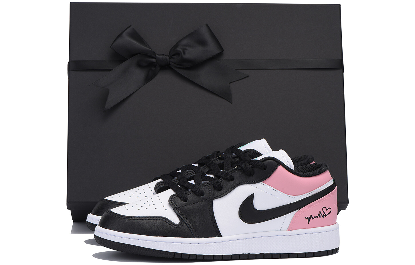 Кроссовки Air Jordan 1 Vintage Basketball Shoes Women's Low-Top Pink, Розовый, Кроссовки Air Jordan 1 Vintage Basketball Shoes Women's Low-Top Pink
Кроссовки Air Jordan 1 Vintage Basketball Shoes Women's Low-Top Pink, Розовый, Кроссовки Air Jordan 1 Vintage Basketball Shoes Women's Low-Top Pink