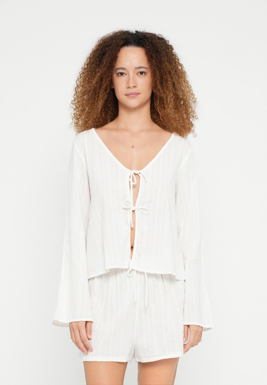 Топ Rip Curl HAZE TIE FRONT, White
Топ Rip Curl HAZE TIE FRONT, White