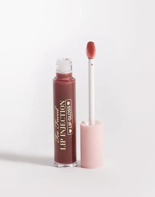 Too Faced Lip Injection Охлаждающий мгновенный блеск для губ - Шоколадный кремовый пирог
Too Faced Lip Injection Охлаждающий мгновенный блеск для губ - Шоколадный кремовый пирог