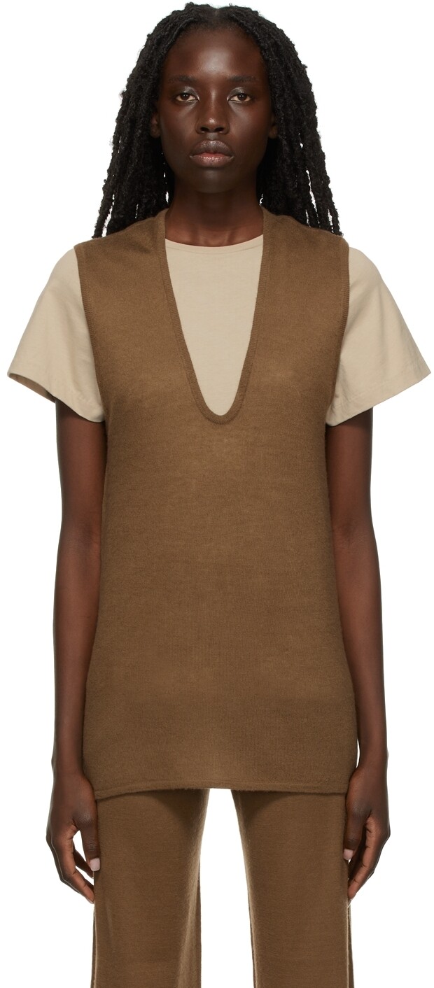 Светло-коричневая свободная вязаная майка Frenckenberger
Светло-коричневая свободная вязаная майка Frenckenberger