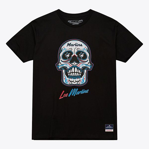 Женская черная футболка boxy miami marlins sugar skull Mitchell & Ness
Женская черная футболка boxy miami marlins sugar skull Mitchell & Ness