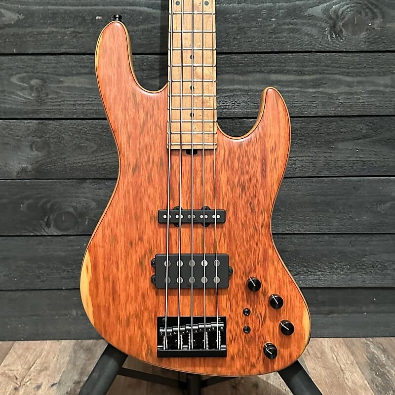 Басс гитара Sadowsky Metro Line Limited Edition 5 String Electric Bass Guitar
Басс гитара Sadowsky Metro Line Limited Edition 5 String Electric Bass Guitar