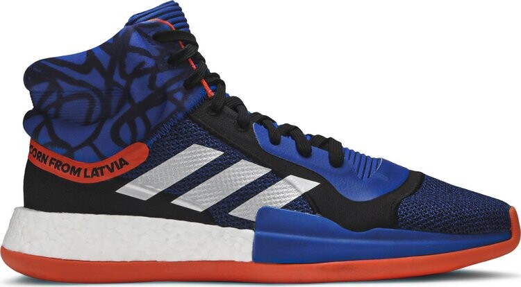Кроссовки Adidas Marquee Boost 'Kristaps Porzingis', синий
Кроссовки Adidas Marquee Boost 'Kristaps Porzingis', синий