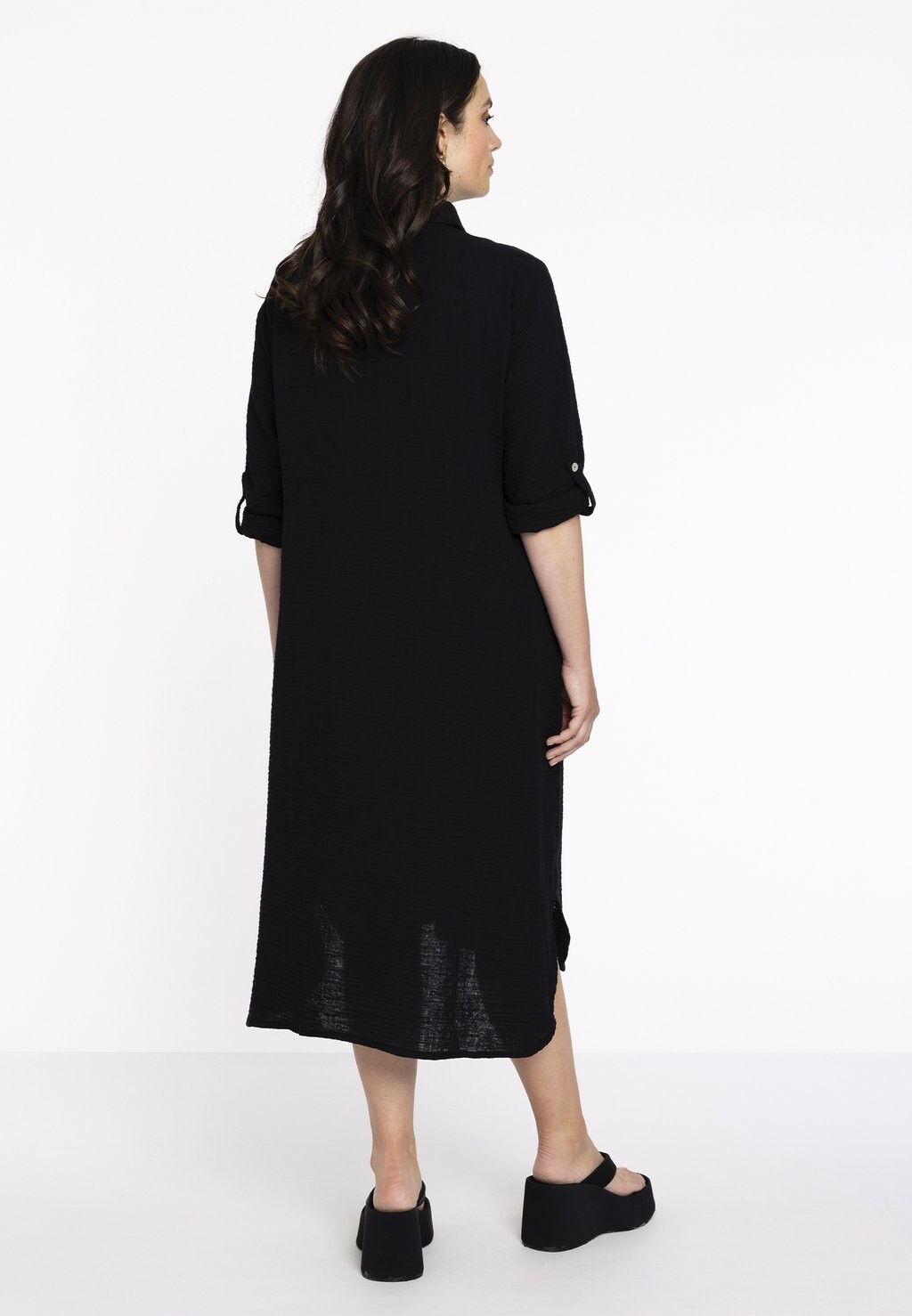 Платье-рубашка WITH COLLAR Yoek, черный
Платье-рубашка WITH COLLAR Yoek, черный