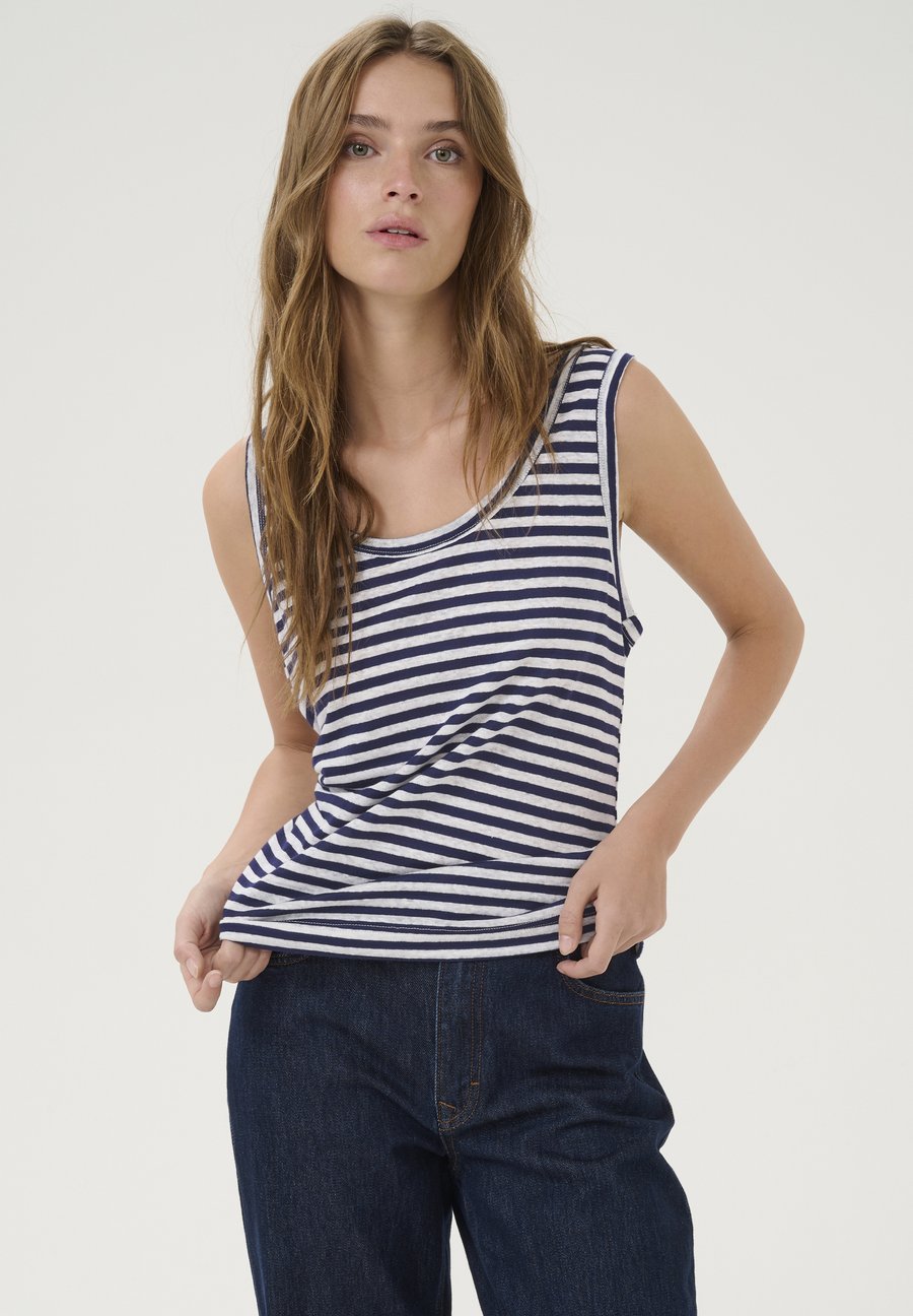 Топ My Essential Wardrobe LISA STRIPED, Dark Sapphire Blue Striped/Dark Blue
Топ My Essential Wardrobe LISA STRIPED, Dark Sapphire Blue Striped/Dark Blue