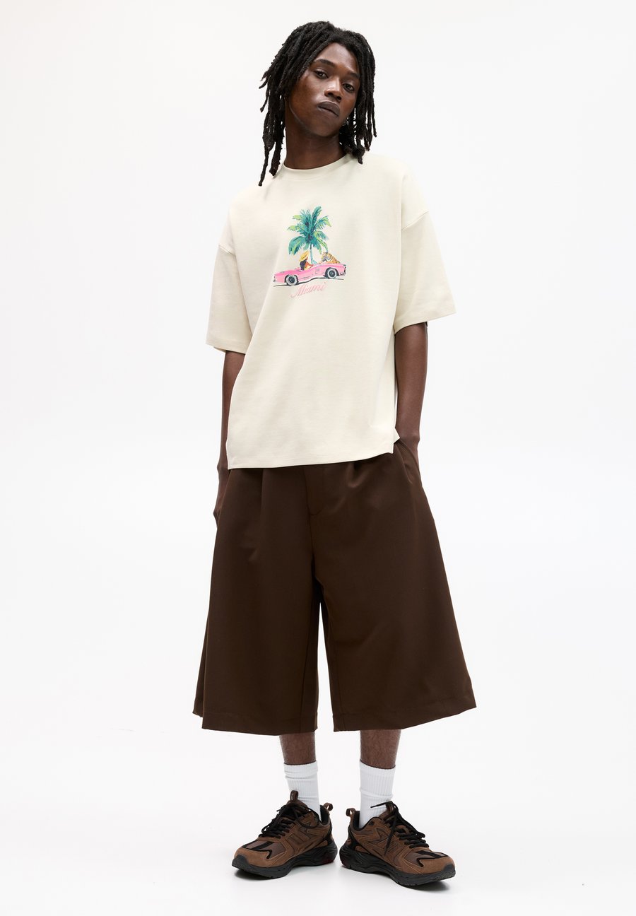 Футболка PULL&BEAR MIAMI TIGER, Beige
Футболка PULL&BEAR MIAMI TIGER, Beige