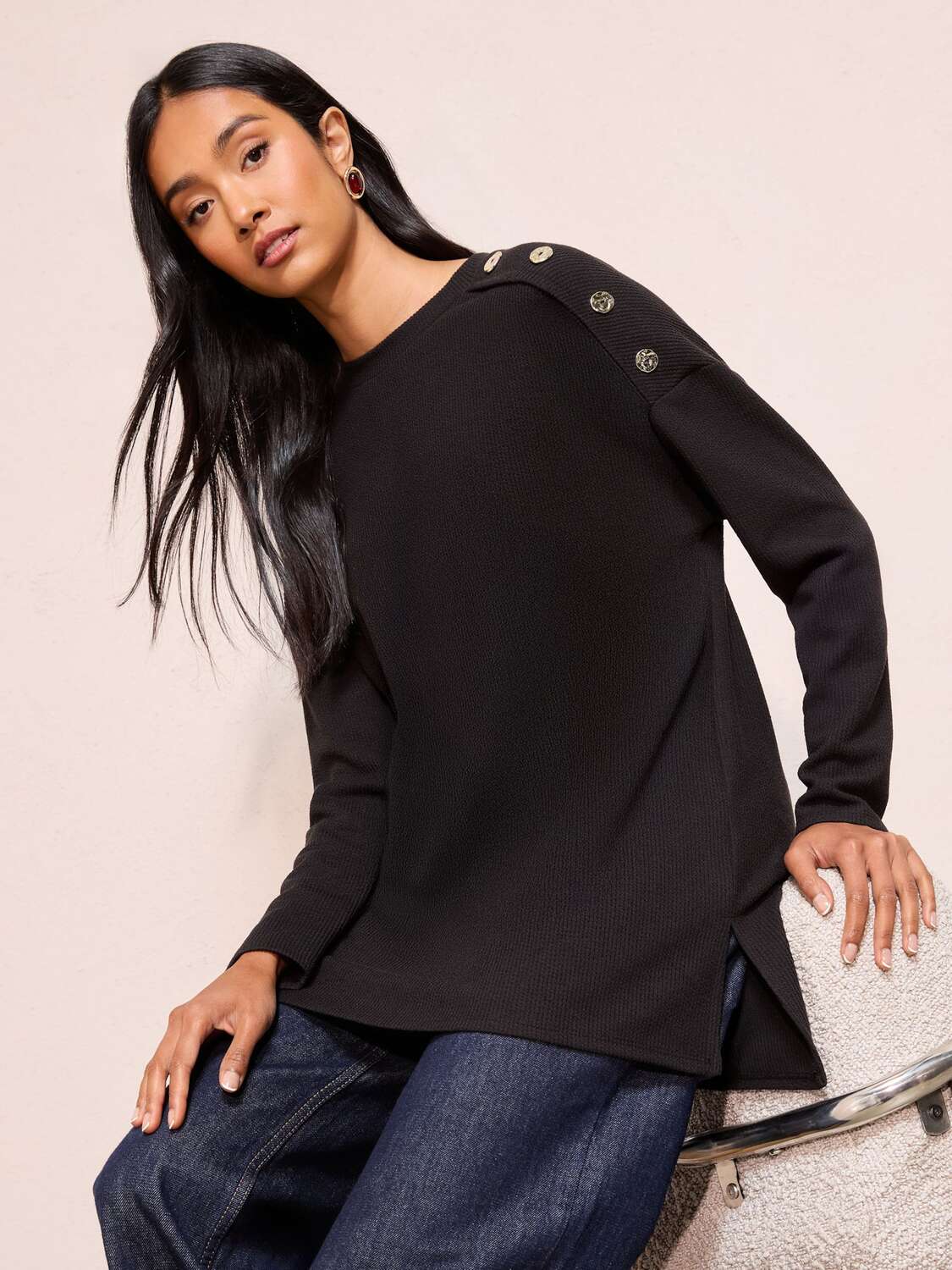 Friends Like These Свитер в черном цвете
Friends Like These Свитер в черном цвете