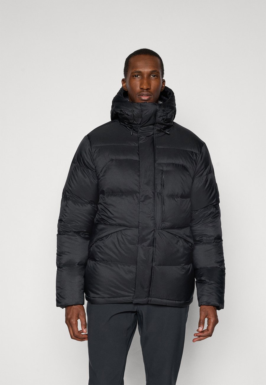 Куртка Jack Wolfskin ICY HILL, Black
Куртка Jack Wolfskin ICY HILL, Black