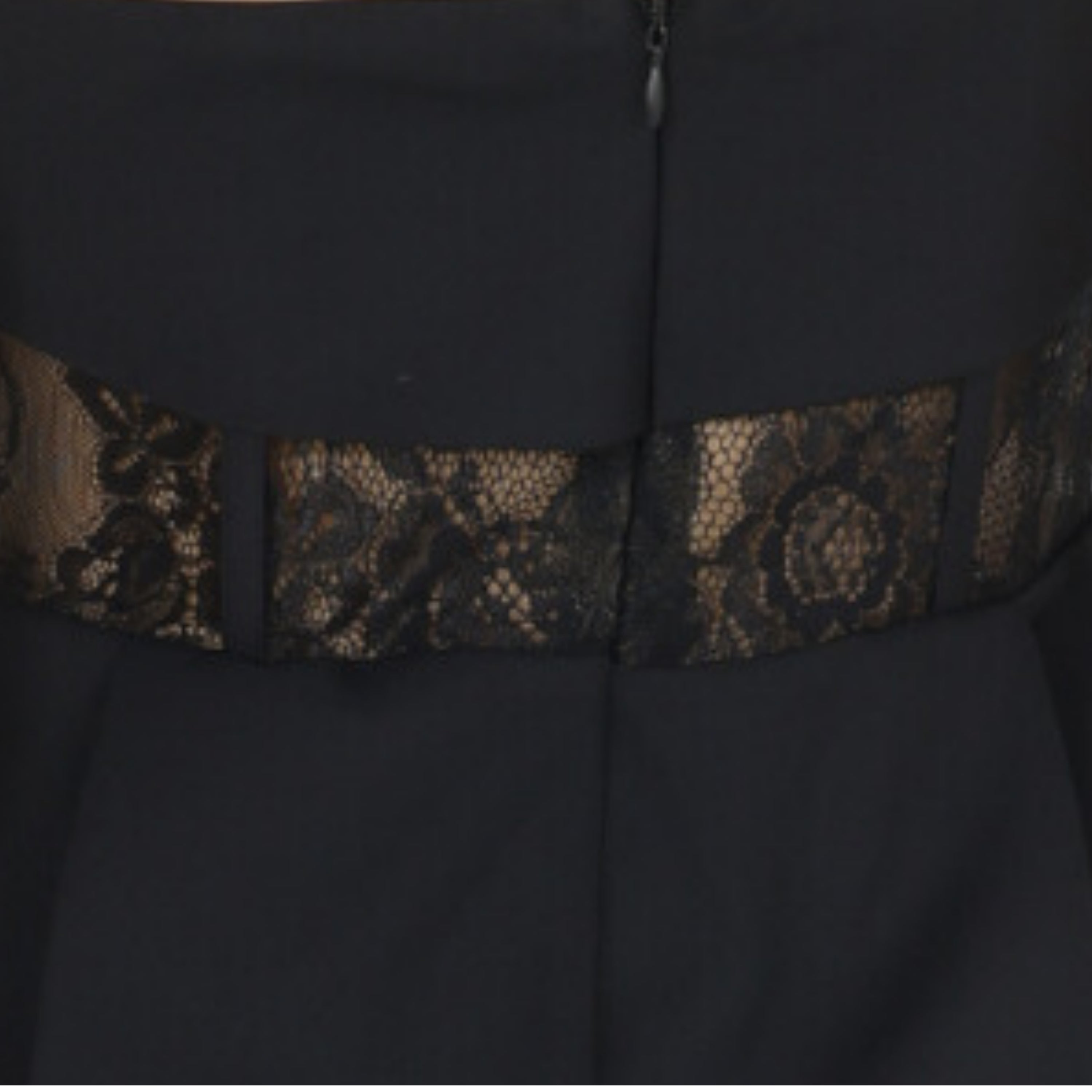 Платье-корсет без бретелек с кружевом Daisy (черное) Akalia
Платье-корсет без бретелек с кружевом Daisy (черное) Akalia