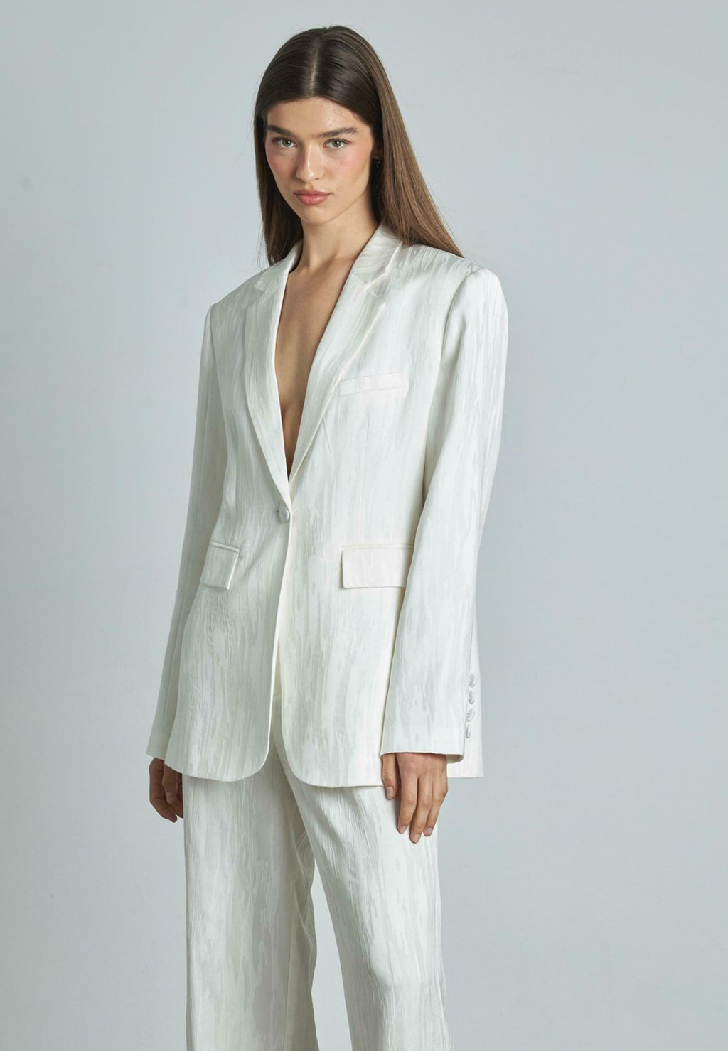 Короткое пальто TEXTURA Alma en Pena, белый
Короткое пальто TEXTURA Alma en Pena, белый