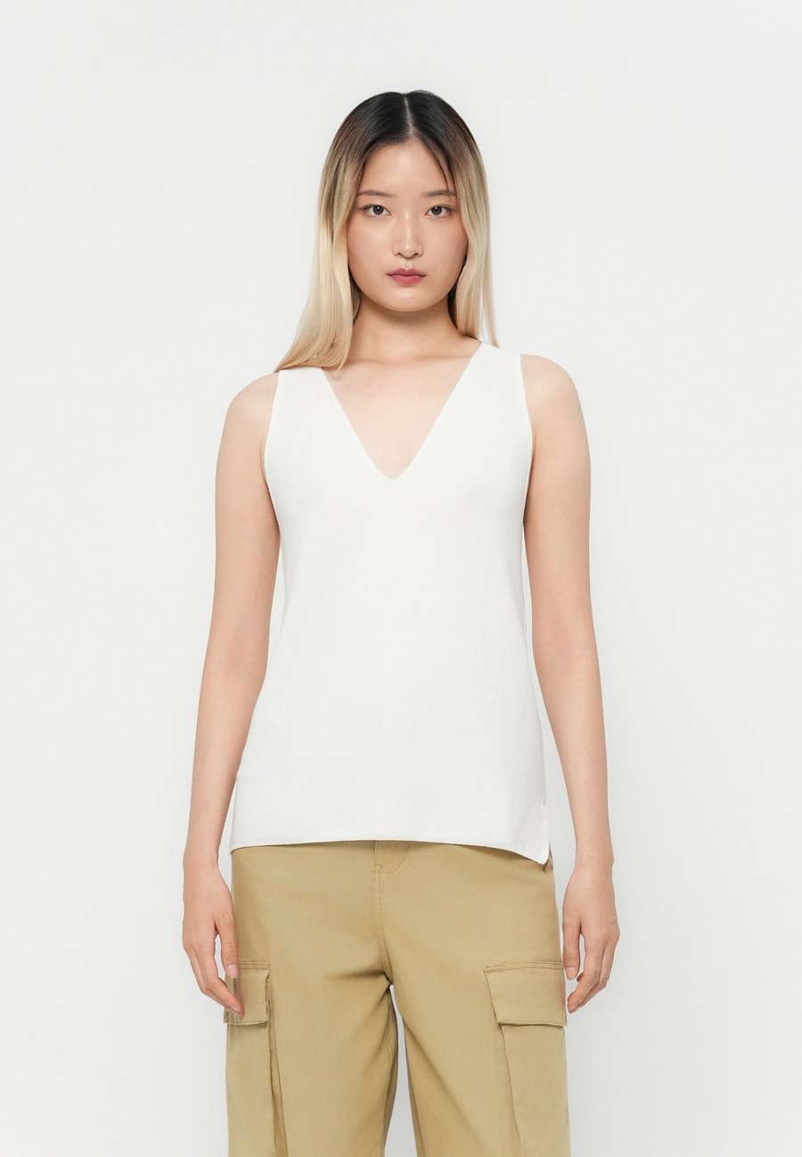 Топ PARFOIS Top, Off White/Off-White
Топ PARFOIS Top, Off White/Off-White