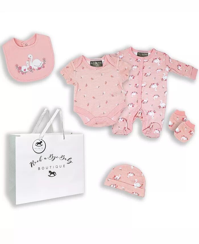 Подарочный набор Lovely Swan Layette для маленьких девочек в сетчатой сумке, набор из 5 предметов Rock-A-Bye Baby Boutique
Подарочный набор Lovely Swan Layette для маленьких девочек в сетчатой сумке, набор из 5 предметов Rock-A-Bye Baby Boutique