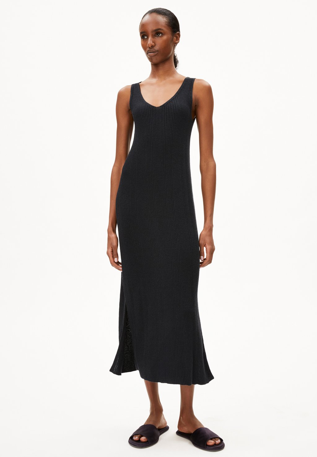 Платье-джемпер CINDAA LINO ARMEDANGELS, черный
Платье-джемпер CINDAA LINO ARMEDANGELS, черный