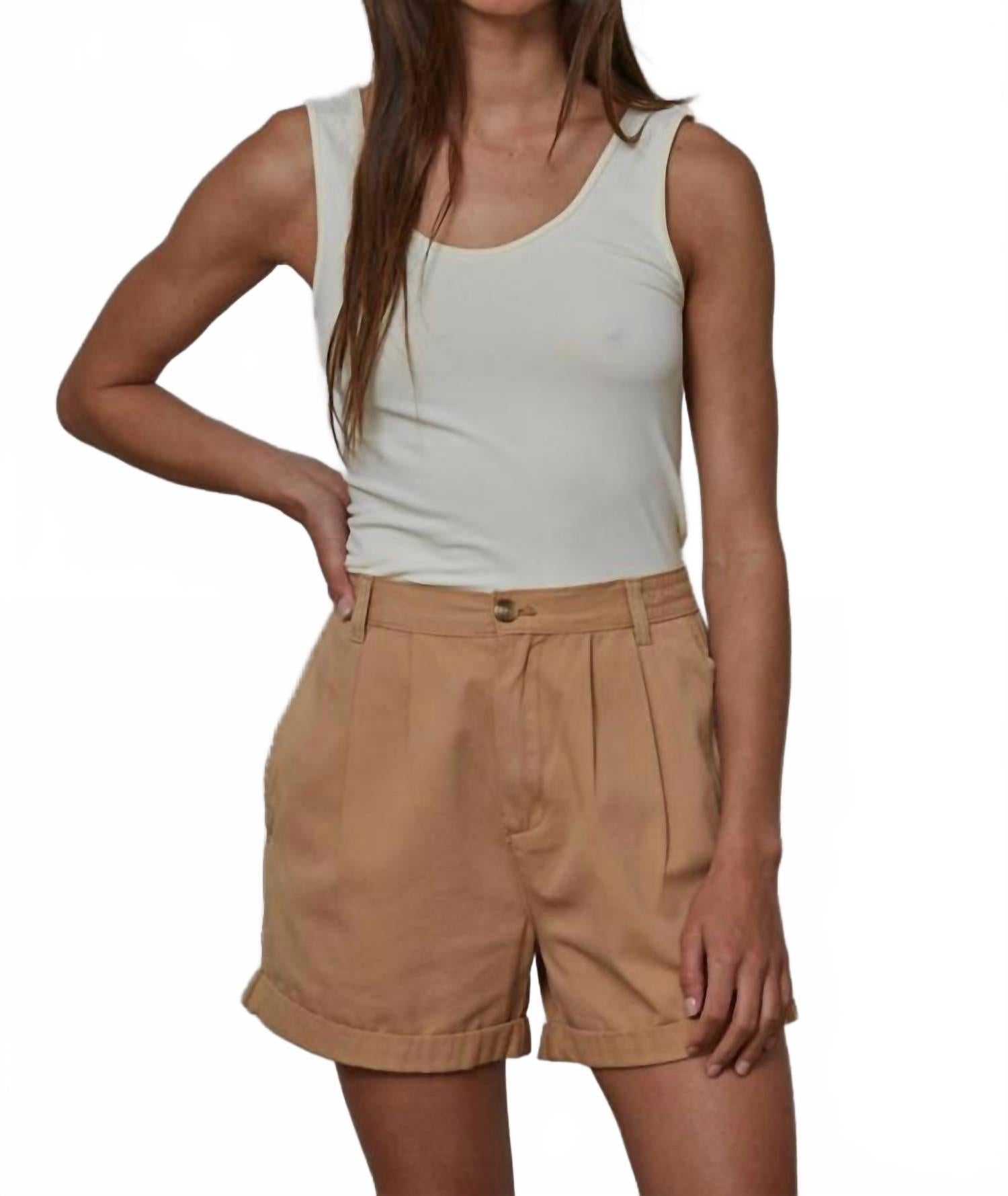 Шорты Harleigh с высокой талией цвета хаки By Together, хаки
Шорты Harleigh с высокой талией цвета хаки By Together, хаки