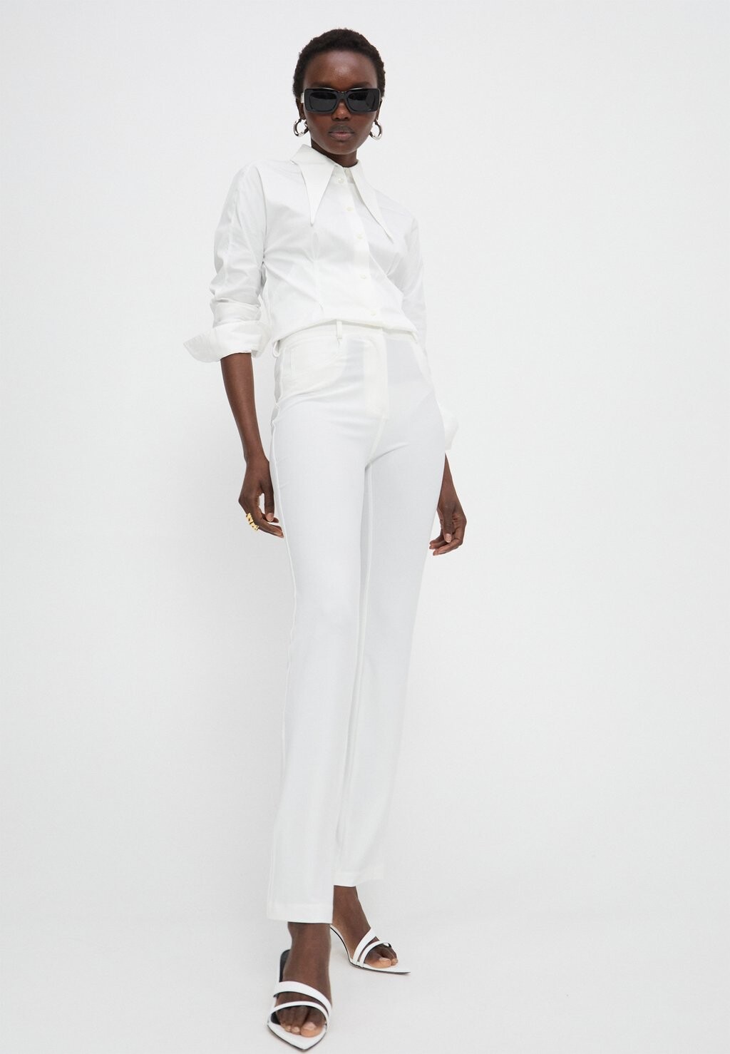 Тканевые брюки HIGH WAIST BOOTLEG Norma Kamali, кремовый
Тканевые брюки HIGH WAIST BOOTLEG Norma Kamali, кремовый