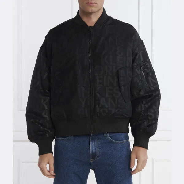 Бомбер оверсайз Calvin Klein, черный 
Бомбер оверсайз Calvin Klein, черный