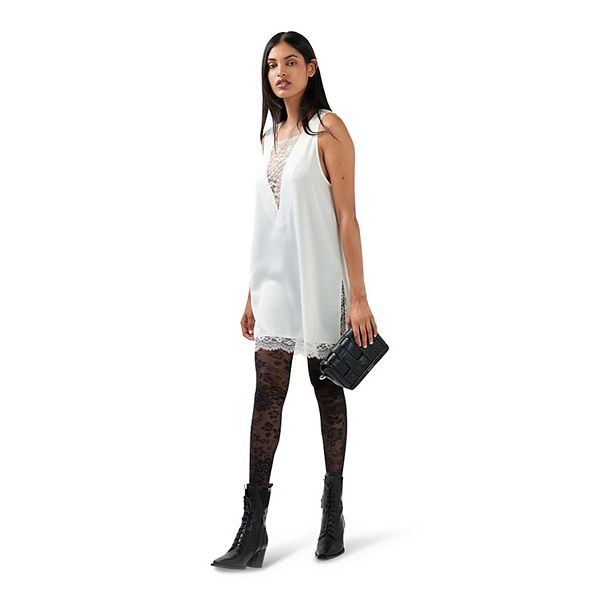 Мини-платье After party с кружевом Belle & Bloom
Мини-платье After party с кружевом Belle & Bloom