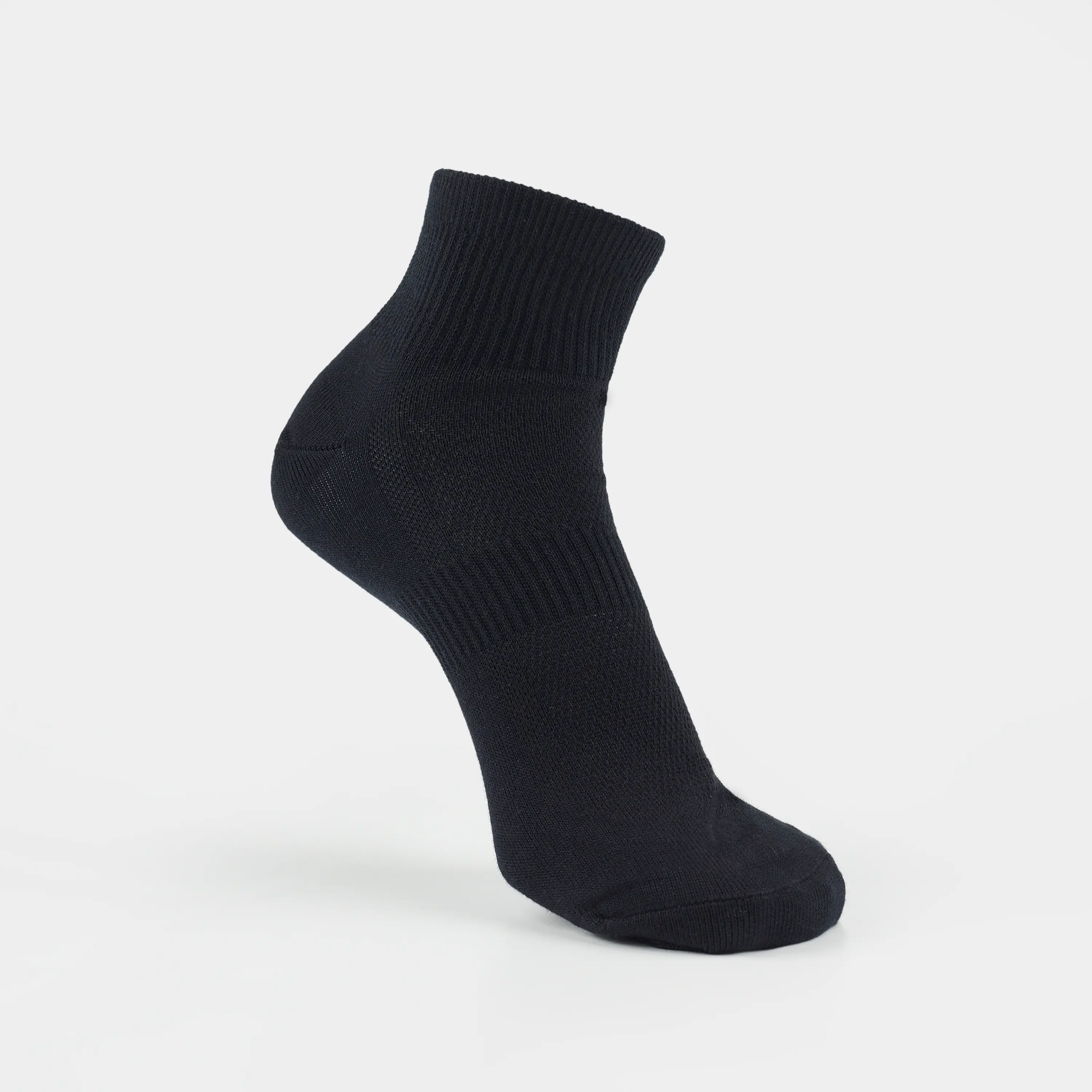 Мужские базовые носки Kiprun три пары
Мужские базовые носки Kiprun три пары